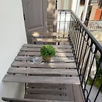 Sea Path Vi Old Town Luxury Steps To Lejlighed