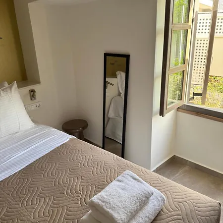 Sea Path Vi Old Town Luxury Steps To