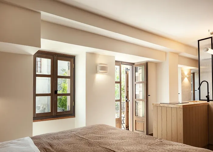 Апартаменты Sea Path Vi Old Town Luxury Steps To *