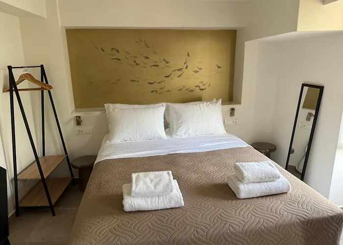 Sea Path Vi Old Town Luxury Steps To