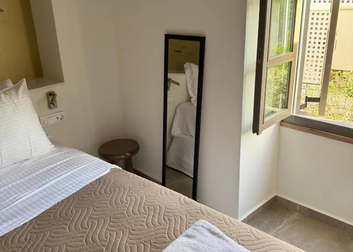 Sea Path Vi Old Town Luxury Steps To